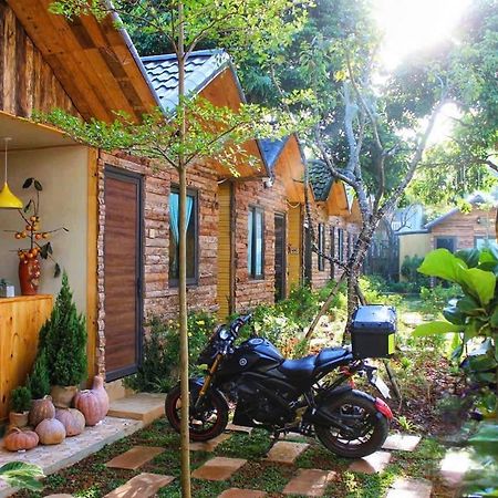 Mocha House Hotel Lang Mon Ngoại thất bức ảnh